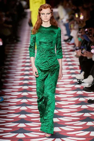 Look 2